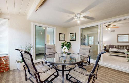 Evening Oasis - Photo 11