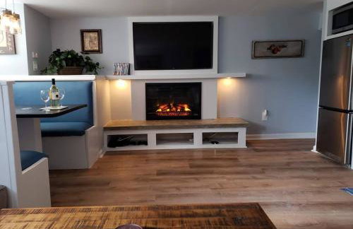 Luxury 2 bedroom apartment w/ free parking - Photo 17