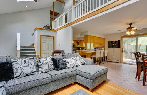 Bushkill Home with Access to Pools and Tennis Courts! - Photo 6