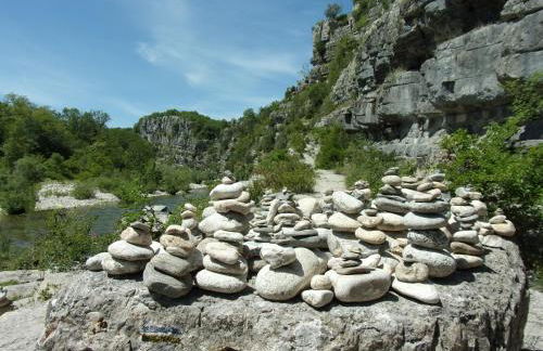 Gîte de charme la Fenière dans Mas en pierres, 2 ch, 70m2, charme, nature, piscine chauffée, sud Ardèche - Foto 21