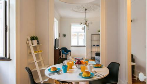 JOIVY Splendid 2BR flat in Bairro Alto, nearby Luís de Camões Sq. - Photo 5