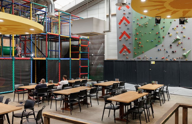 Luxurious Villa With Hot Tub and Sauna - Photo 23