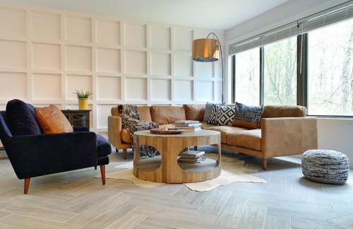 Luxe 10 guest Ski Cabin - Snowboarding Hiking Pools Golf Tennis - Foto 1