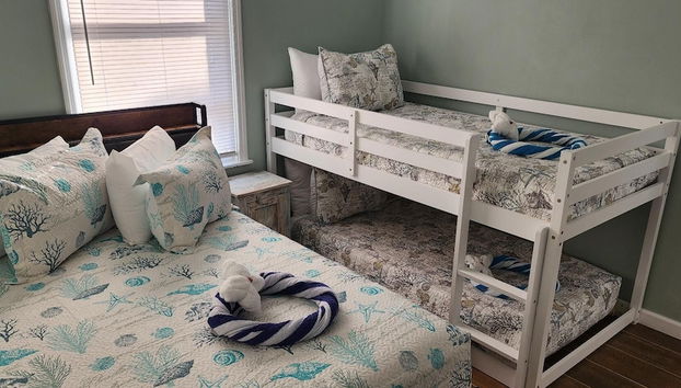 159 Pearl St 2 Bedroom Home - Foto 4, Habitación