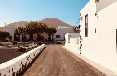 Balcón Botánico - Shared Pool - Central Island Location - 10 mins drive to Famara and La Santa - Foto 21