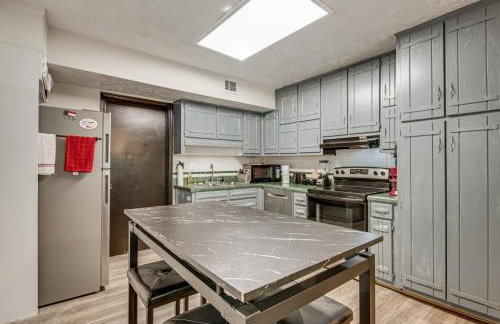 Easy Hwy Access to ATL: Work-Ready Riverdale Home - Foto 12