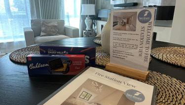 Fire Station View-Central-2 king beds-Brand new interior - Foto 2