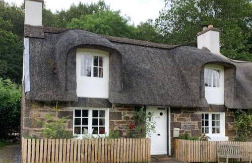 a Fairytale Thatched Highland Cottage - Foto 1