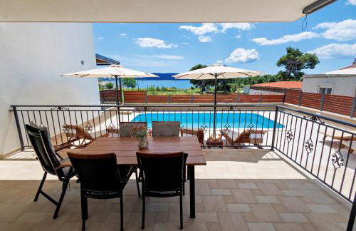 Elegant Holiday House 3D by the Sea with pool and included breakfast - Photo 13