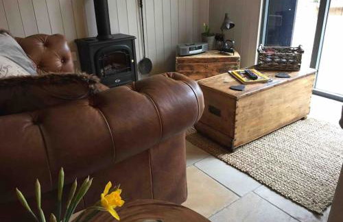 Luxury New Forest Barn, ideal for couples - Photo 37