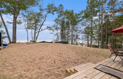 Beautiful Overlooking Shoreline 2BDR Chalet 2892 - Foto 24