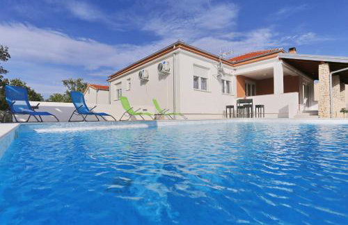 Holidayhouse Alirio with heated pool. - Foto 14