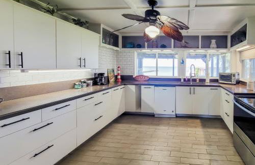 Cozy Coastal Retreat - Foto 12