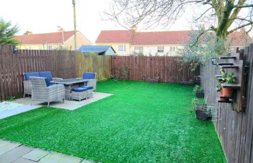 Super luxury 2 bedroom, full house sleep 5 with garden & parking close to airport - Foto 99