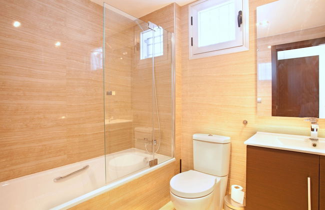 Modern Apartment With Pool - Foto 13