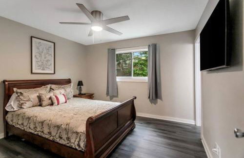 Cozy Cumberland ATL Home w Hot Tub - Foto 16