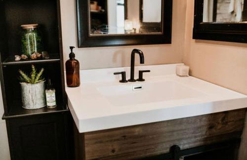 Centrally located - Perch Lake Bungalow - Hot-tub! - Foto 6