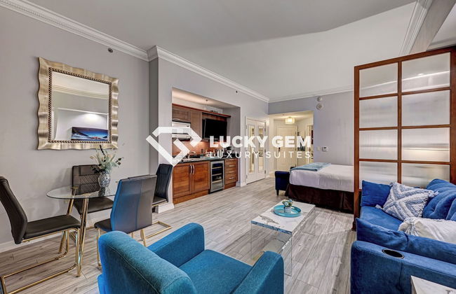 Lucky Gem Penthouse Suites at MGM Signature - Photo 57