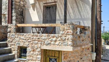 Calm Wood & Stone Home with View, Chios - Foto 5