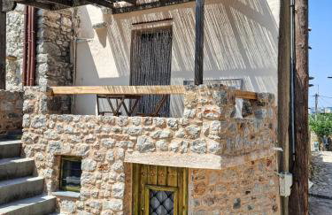Calm Wood & Stone Home with View, Chios - Foto 5
