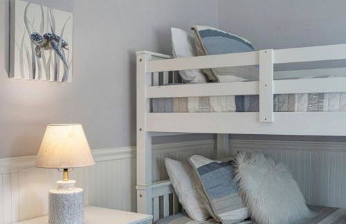 Secluded 4BR Nestled in Woods-Hot Tub/Dog Friendly - Foto 22