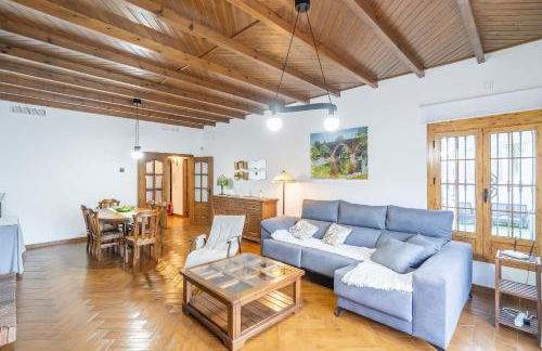 Cubo's Casa El Rodeo & Private Pool - Photo 13