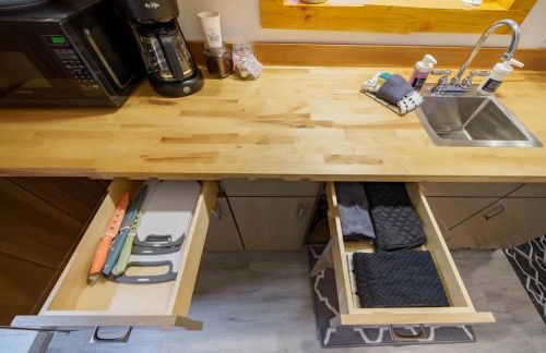 #StayInMyDistrict Overlook Backyard Tiny Suite - Photo 8