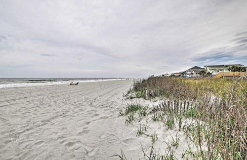Couples Retreat with Balcony in Surfside Beach! - Foto 23
