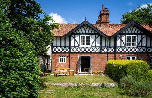 Boutique Suffolk Cottage Cosy Family Holiday Home with Garden Near Aldeburgh - Foto 11