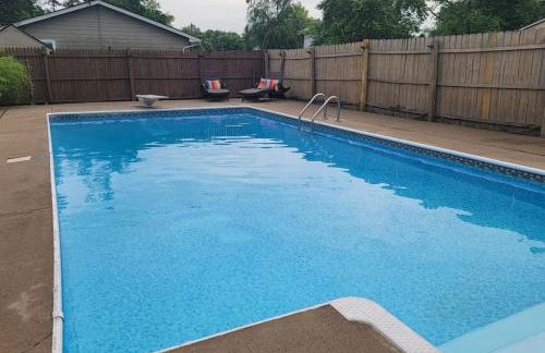 1349 Jennings court Private Pool, Fire pit, BBQ A FUN place to RELAX - Foto 2