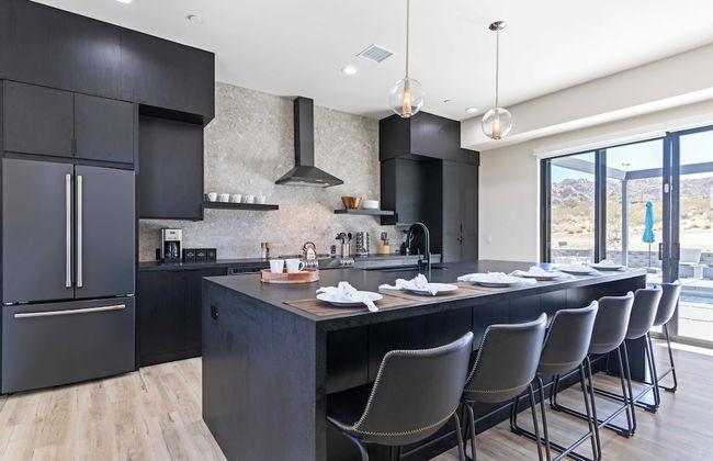 Luxe Modern Escape w/ Pool, Hottub, Firepit, Desert View Obsidian by Avantstay - Foto 29