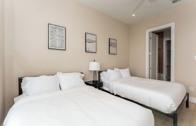 Spacious Bay - Photo 19