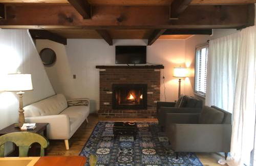 Cozy Cottage at Saw Creek - Foto 28