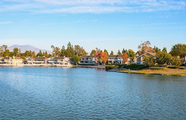 Waterfront Retreat With Stunning Views Modern Co - Foto 5