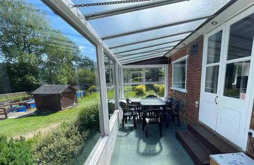 Waterside Cottage - Sleeps 11 on Grand Union Canal - Photo 20