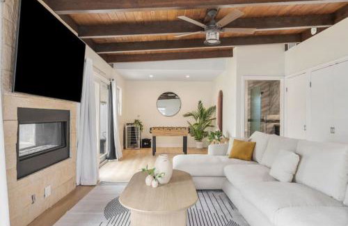 Stunning Retro Beach Oasis, Dual Living, Pool - Foto 26