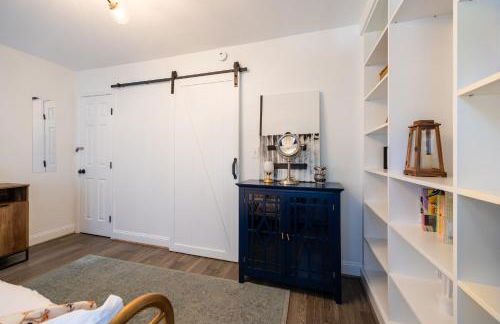 Charming 2BR Townhouse with Patio & Parking in DC - Foto 18