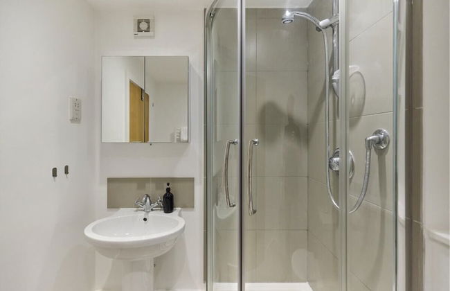 The Gwendolen Retreat - Inviting 2bdr Apartment With Balcony - Foto 15