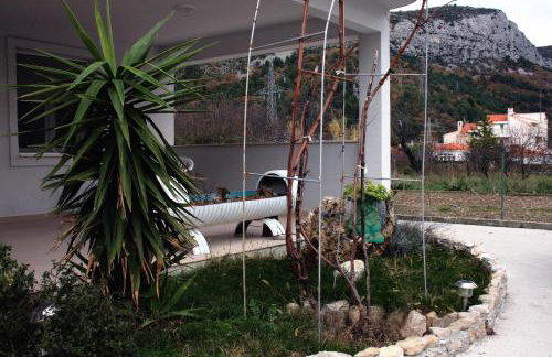 Apartments with a swimming pool Zakucac, Omis - 5954 - Photo 8