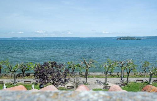 Rosso Rubino - Mansarda Vista Lago a Marta - Foto 10