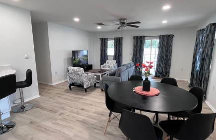 5 bedroom pool house air hockey walk to beach - Foto 35