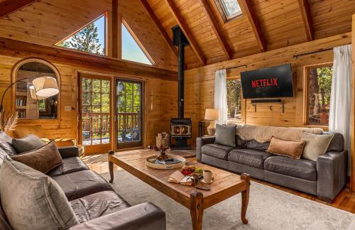 Timber A-Frame, Large Deck, Hot Tub, Fireplace - Foto 26