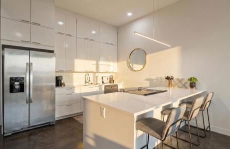 Chic Downtown Condo Steps from UIowa & Nightlife - Foto 5