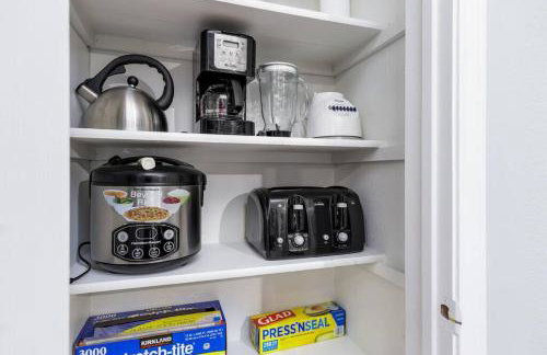 RARE FIND! Private Pool Hot Tub Spa Game Room Pool Heat Available Spring Special! - Foto 24