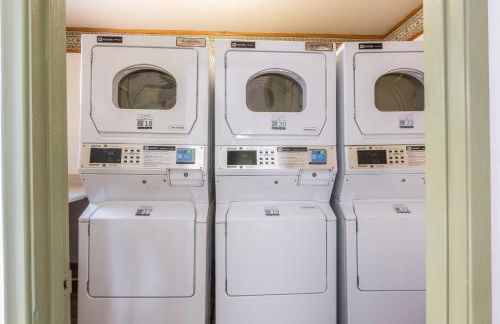 Crestview #3 bldg C 1 Bedroom plus Den / 2 Bathroom, close to town shuttle and short walk to village - Foto 23