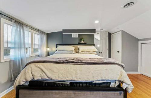 Newly remodeled Near Lake 4BR Hot Tub Navy Family home - Foto 9