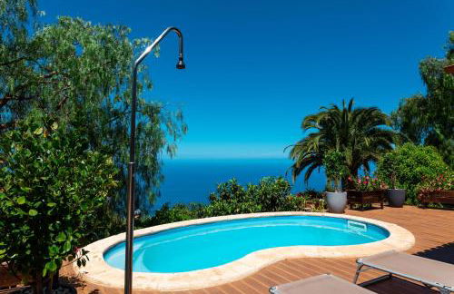 Sea view villa in Tijarafe, private pool. - Foto 1