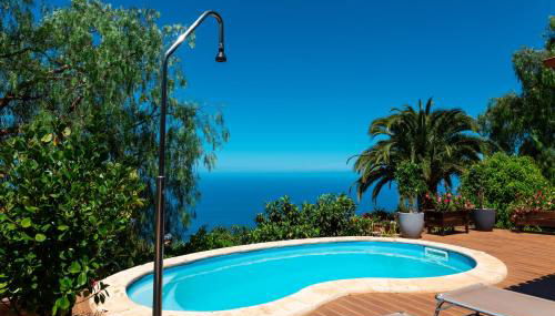 Sea view villa in Tijarafe, private pool. - Foto 1