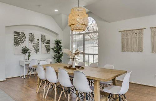 Elite 4BR 2BA Holiday Home with Hot Tub, Pool, and BBQ - Foto 8