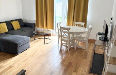 Beautiful 2 bedroom garden flat w/ free parking - Foto 1